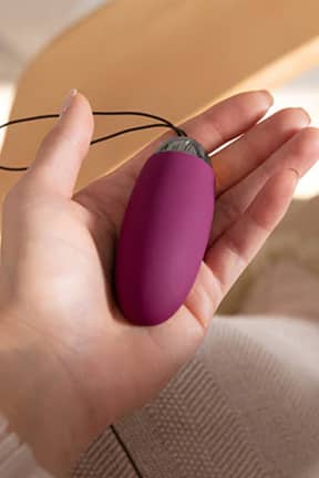 Njutningsleksaker Svakom - Elva Vibrating Egg Violet