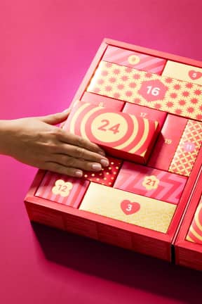 Alla Lovehoney X Womanizer X We-Vibe Couple’s Advent Calendar 2025