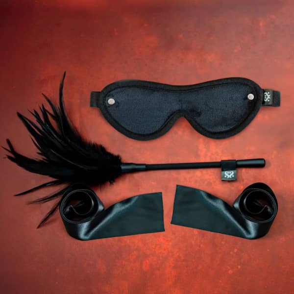 SEI MIO - Strict Tease - Ribbon Ties, Blindfold and Tickler Kit
