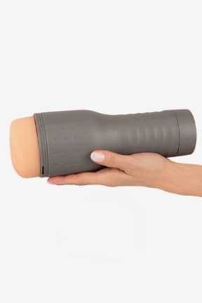 Pocket Pussy V-Stroker Melissa - Kompakt lösvagina med mjuk, skönt räfflad insida som känns läskigt äkta. Diskret hölje med avtagbar sleeve gör den tyst, resevänlig och enkel att hålla fräsch.