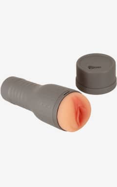 Alla V-Stroker Gabriela - Njut av en tight, hudmjuk lösvagina med 24 cm räfflad kanal som känns löjligt verklig. Diskret, låsbar och resevänlig, med uttagbar sleeve som gör rengöringen enkel.
