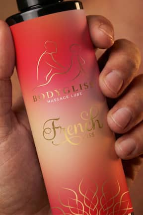Anal Leksaker BodyGliss - French Kiss Massage Lube - 150 ml - Silkeslent glid som varar länge och känns lyxigt utan att kladda. Doft av neroli, funkar för massage och intimt mys - med kondom och de flesta leksaker.
